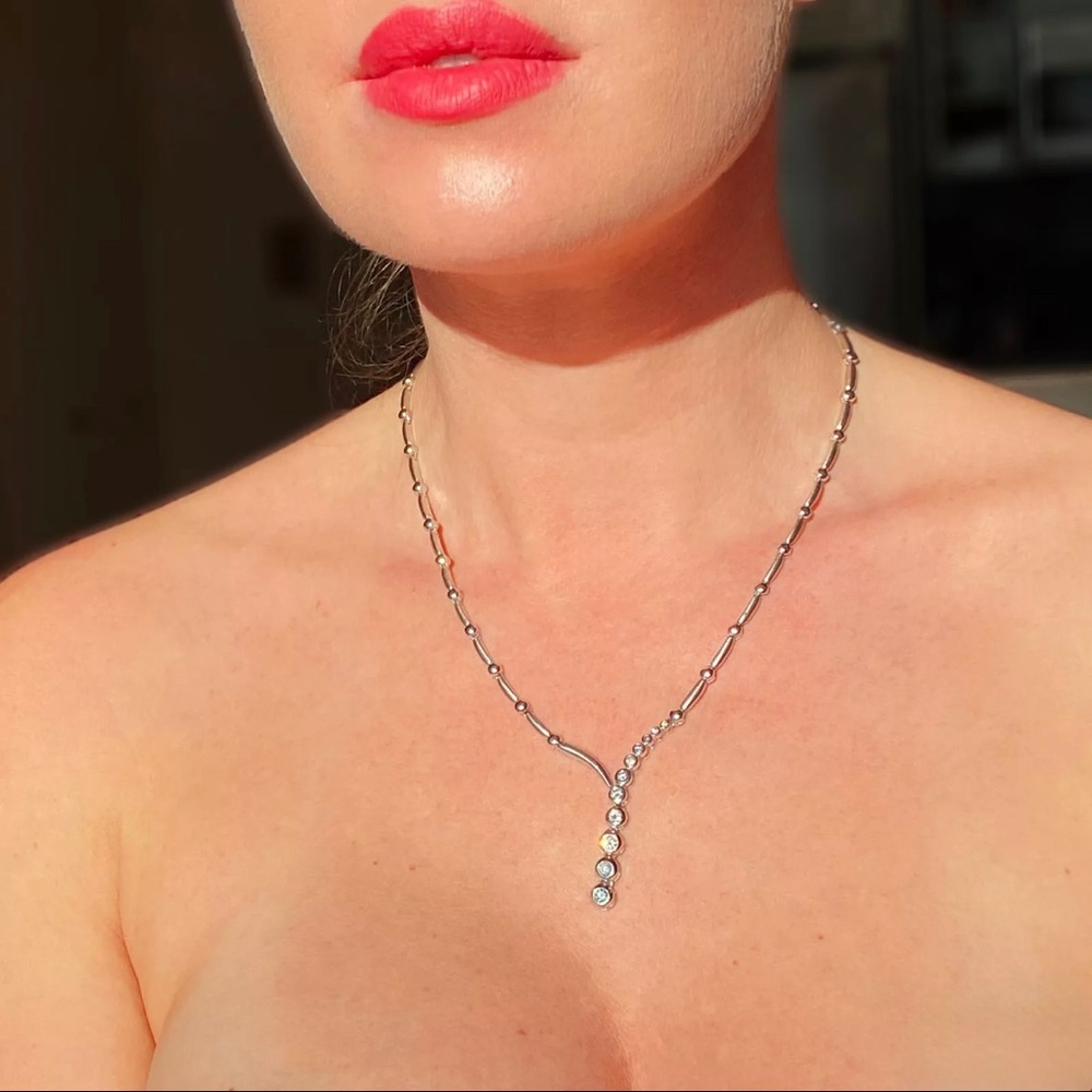 V-shape Crescent Pendant Diamond necklace 14K white gold 0.8 cctw